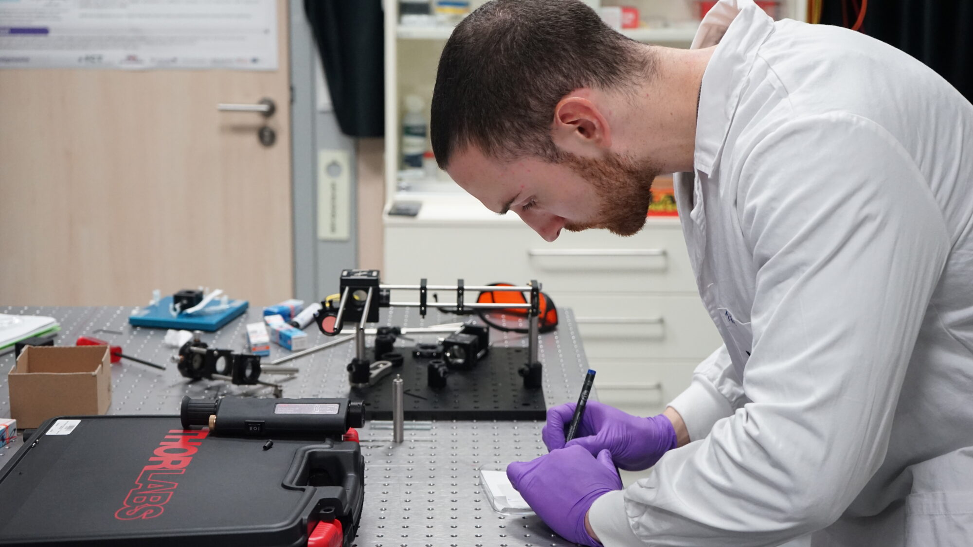 How microalgae could transform the way we produce photonics